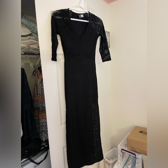 Divided Dresses & Skirts - Black Quartered Sleeved Maxi